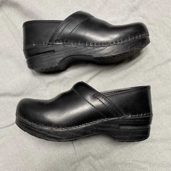 Dansko Black Professional Clogs | EU Size 37 - Picture 3 of 8
